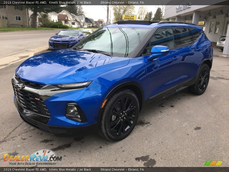 Front 3/4 View of 2019 Chevrolet Blazer RS AWD Photo #8