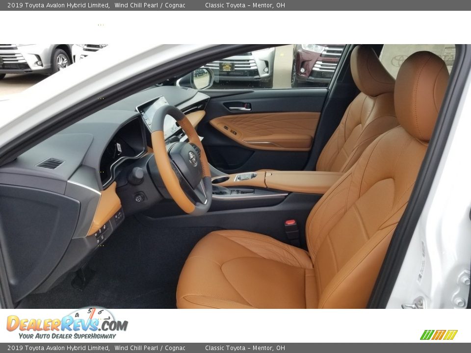 Front Seat of 2019 Toyota Avalon Hybrid Limited Photo #2
