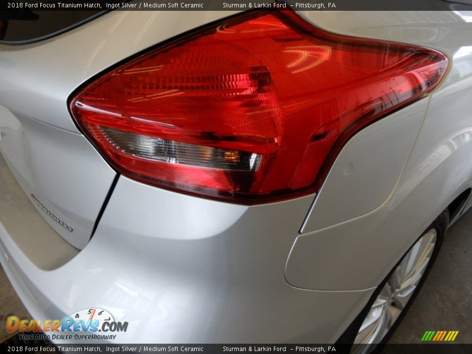 2018 Ford Focus Titanium Hatch Ingot Silver / Medium Soft Ceramic Photo #5
