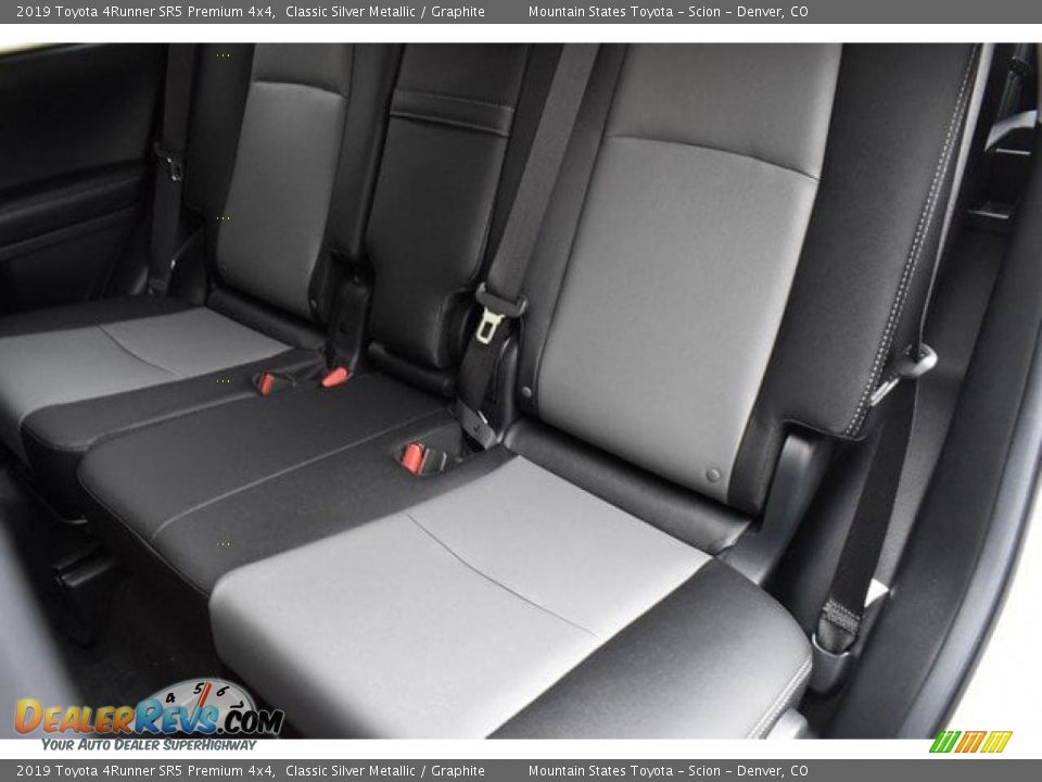 2019 Toyota 4Runner SR5 Premium 4x4 Classic Silver Metallic / Graphite Photo #10