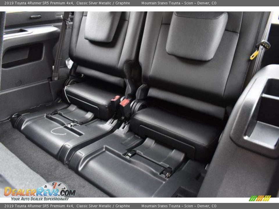 2019 Toyota 4Runner SR5 Premium 4x4 Classic Silver Metallic / Graphite Photo #11