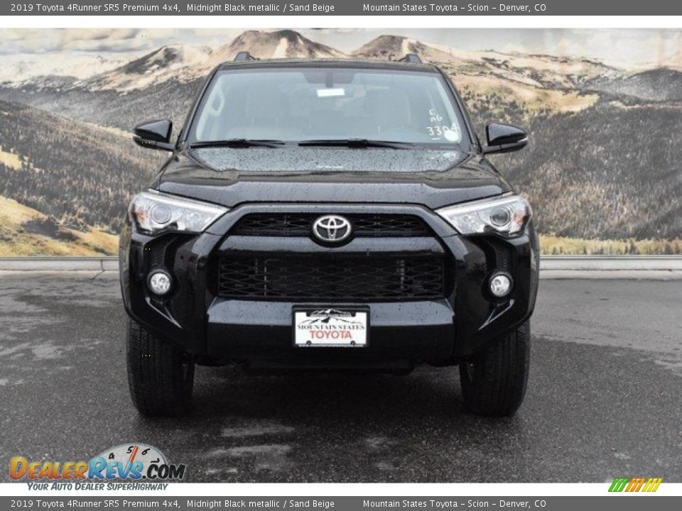 2019 Toyota 4Runner SR5 Premium 4x4 Midnight Black metallic / Sand Beige Photo #2