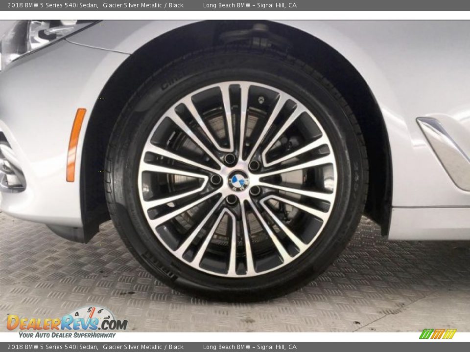 2018 BMW 5 Series 540i Sedan Glacier Silver Metallic / Black Photo #8