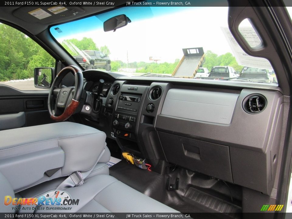 2011 Ford F150 XL SuperCab 4x4 Oxford White / Steel Gray Photo #12