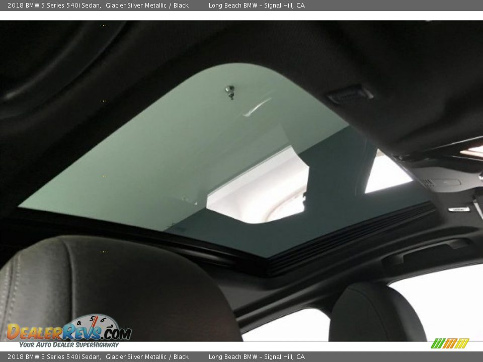 2018 BMW 5 Series 540i Sedan Glacier Silver Metallic / Black Photo #25