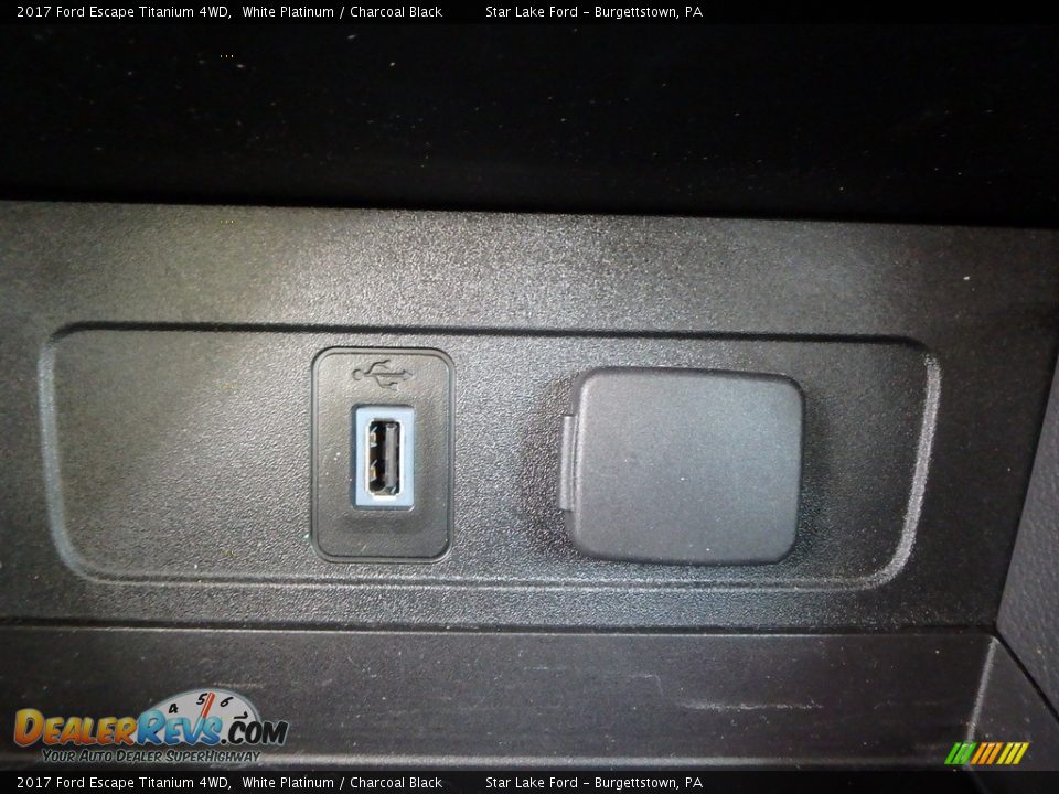 2017 Ford Escape Titanium 4WD White Platinum / Charcoal Black Photo #18
