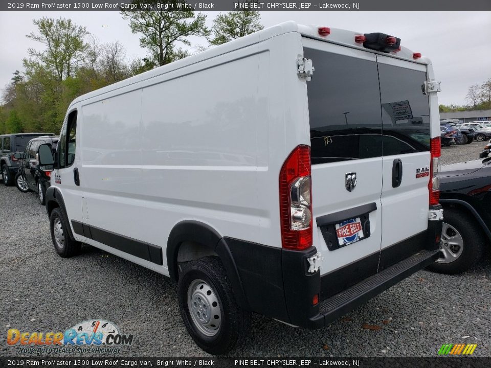 2019 Ram ProMaster 1500 Low Roof Cargo Van Bright White / Black Photo #2