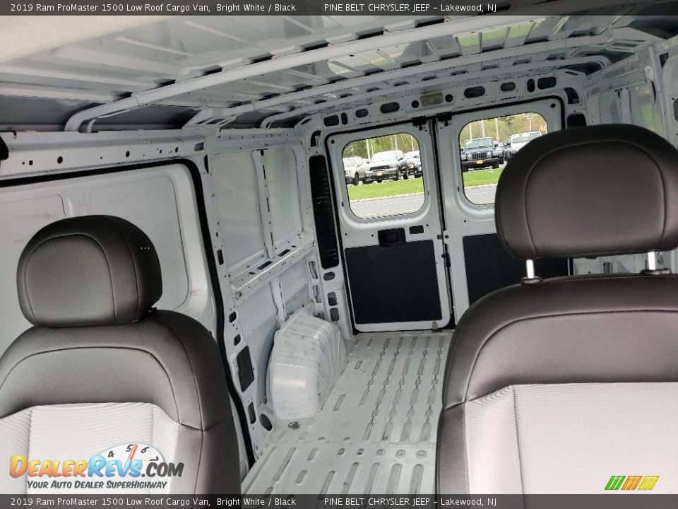 2019 Ram ProMaster 1500 Low Roof Cargo Van Bright White / Black Photo #3