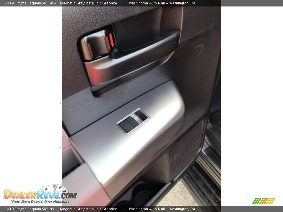 2019 Toyota Sequoia SR5 4x4 Magnetic Gray Metallic / Graphite Photo #17
