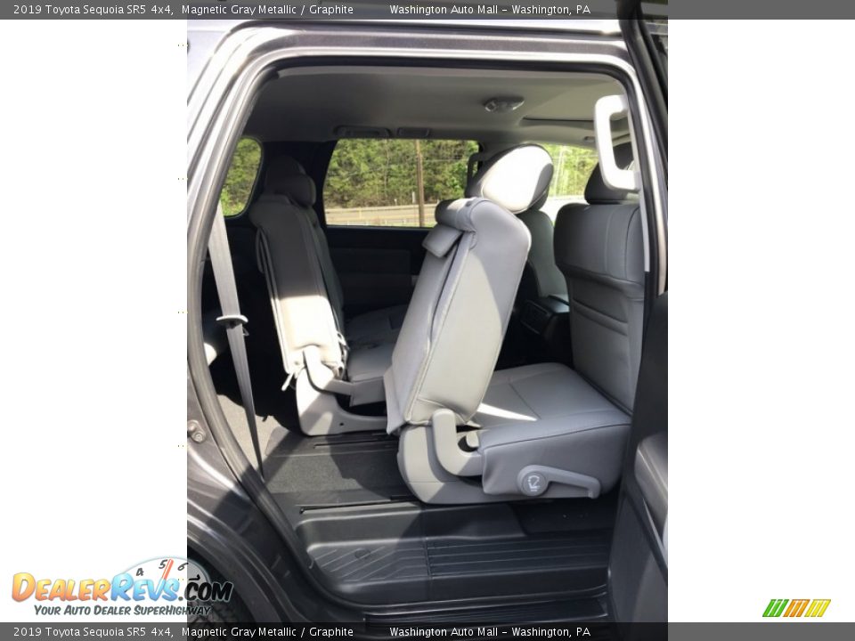 2019 Toyota Sequoia SR5 4x4 Magnetic Gray Metallic / Graphite Photo #24