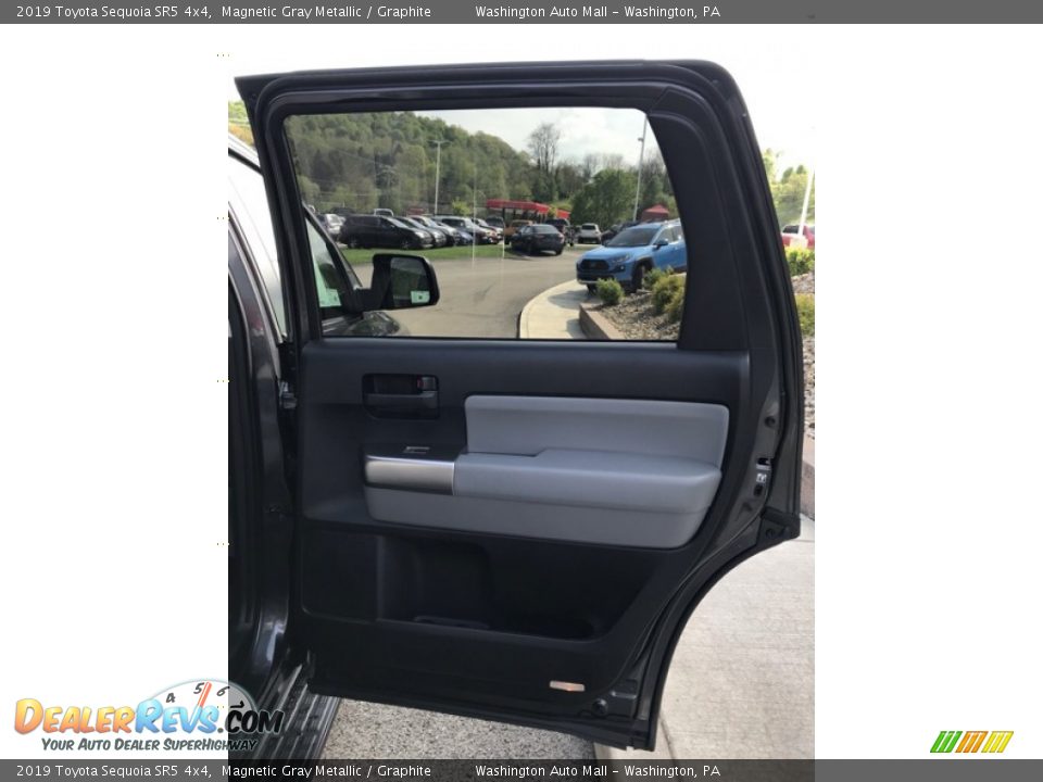 2019 Toyota Sequoia SR5 4x4 Magnetic Gray Metallic / Graphite Photo #25