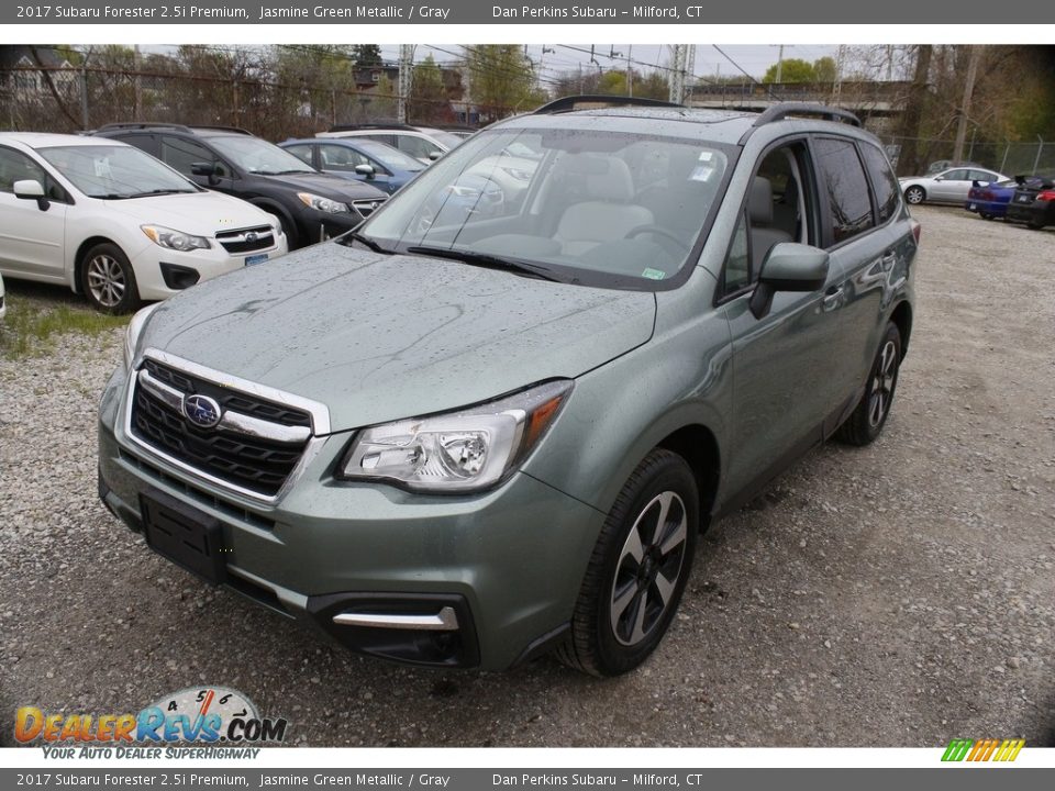 2017 Subaru Forester 2.5i Premium Jasmine Green Metallic / Gray Photo #1