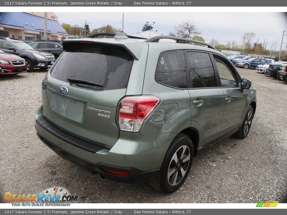 2017 Subaru Forester 2.5i Premium Jasmine Green Metallic / Gray Photo #5