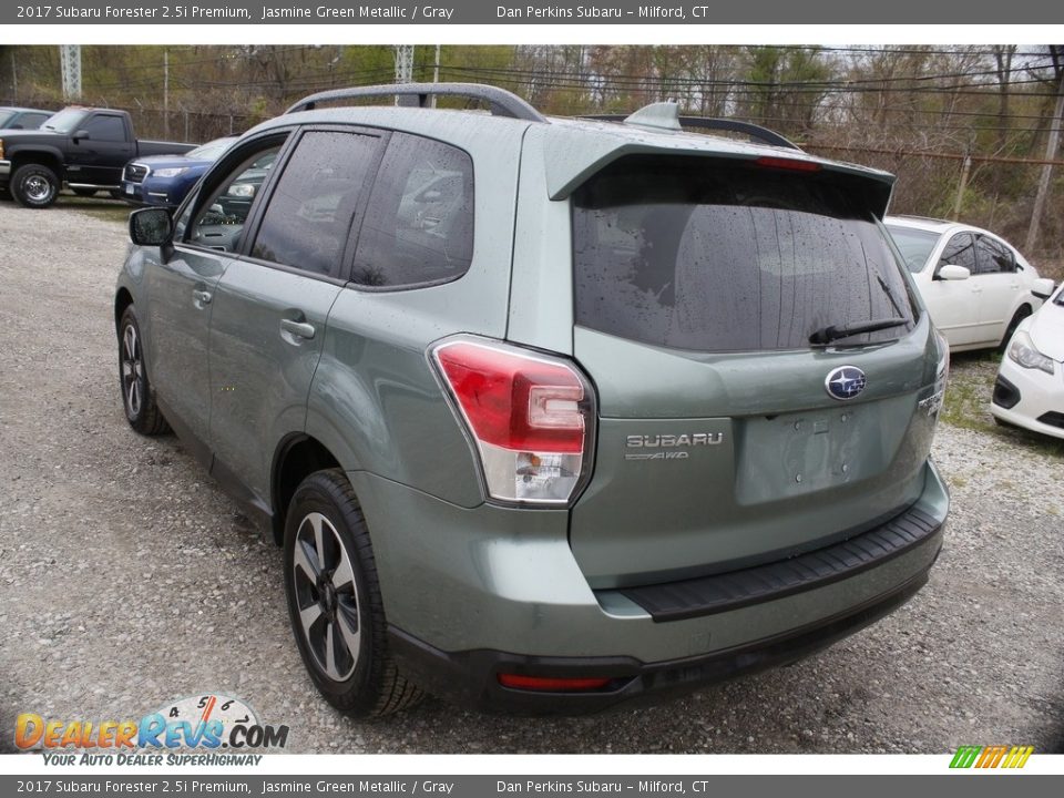 2017 Subaru Forester 2.5i Premium Jasmine Green Metallic / Gray Photo #7
