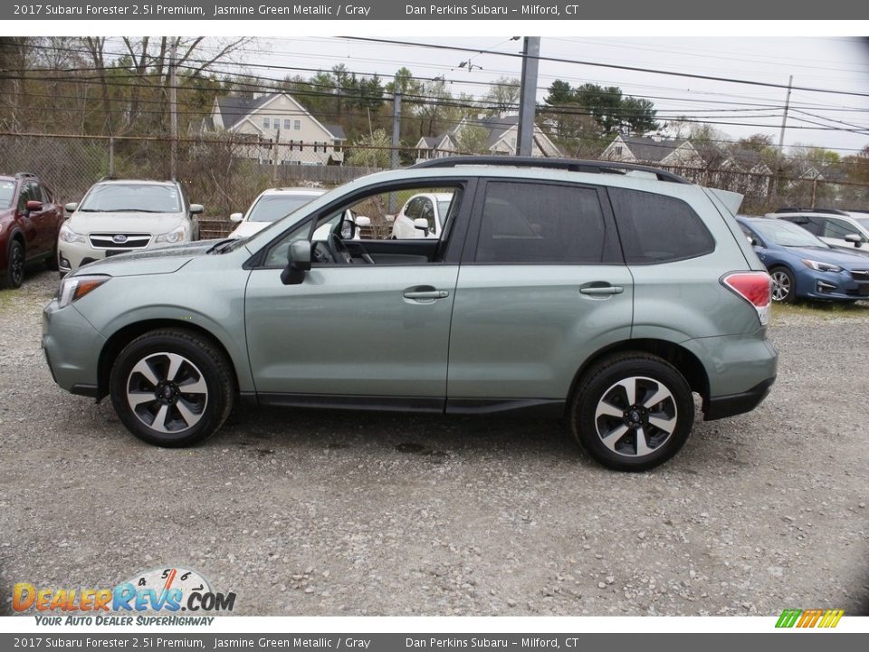 2017 Subaru Forester 2.5i Premium Jasmine Green Metallic / Gray Photo #8