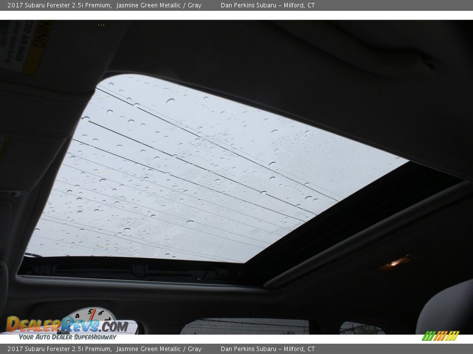 2017 Subaru Forester 2.5i Premium Jasmine Green Metallic / Gray Photo #11