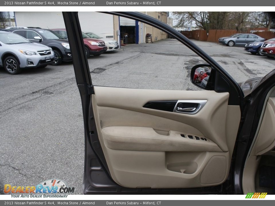 2013 Nissan Pathfinder S 4x4 Mocha Stone / Almond Photo #9