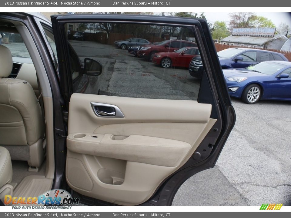 2013 Nissan Pathfinder S 4x4 Mocha Stone / Almond Photo #14