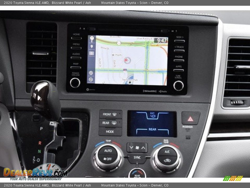 2020 Toyota Sienna XLE AWD Blizzard White Pearl / Ash Photo #9