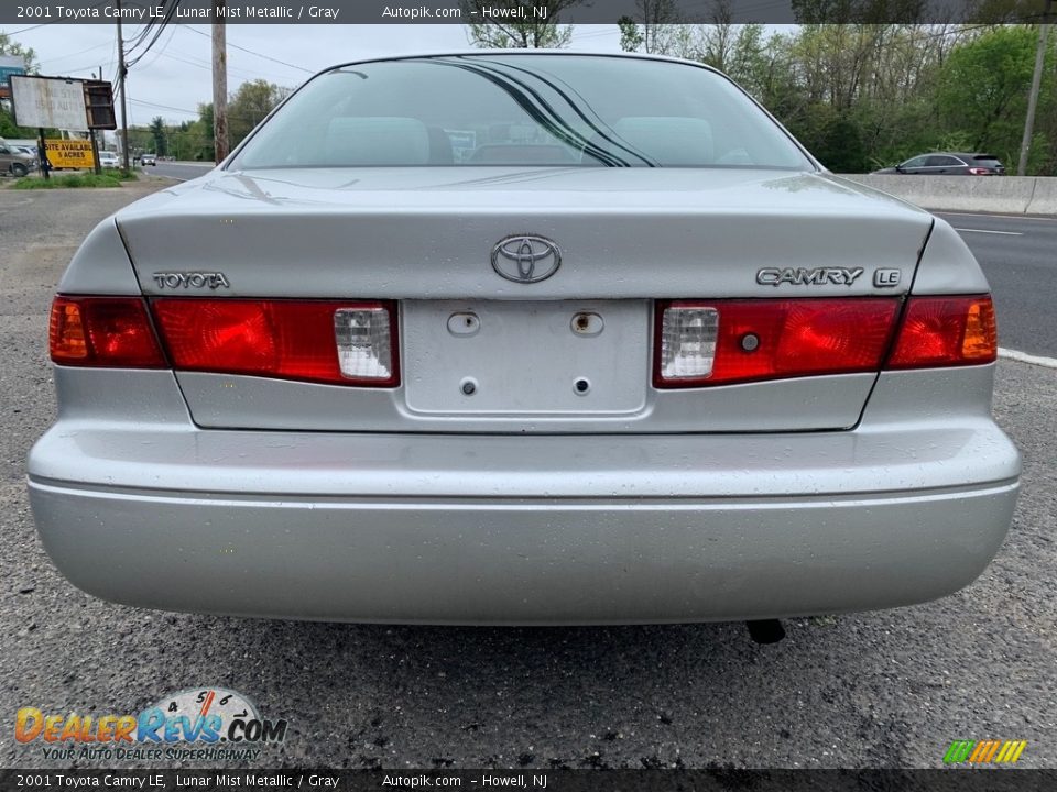 2001 Toyota Camry LE Lunar Mist Metallic / Gray Photo #4