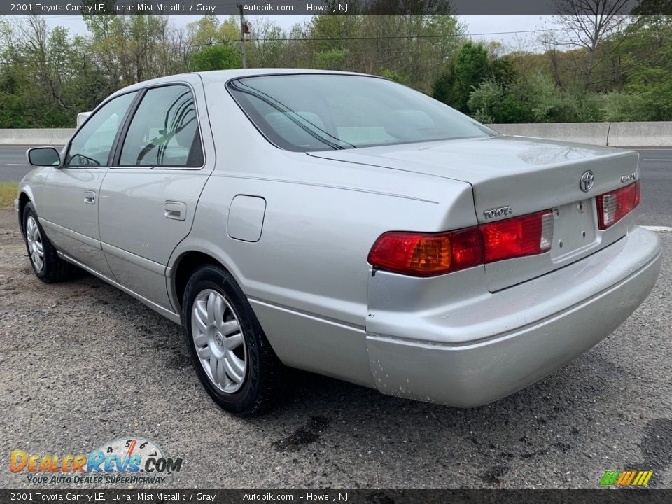 2001 Toyota Camry LE Lunar Mist Metallic / Gray Photo #5