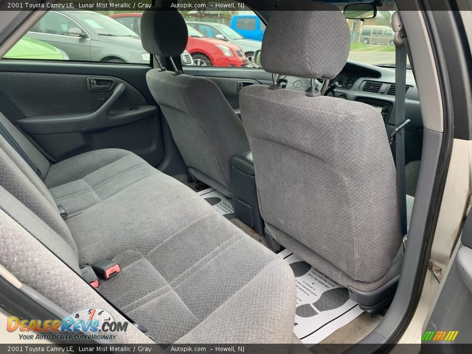 2001 Toyota Camry LE Lunar Mist Metallic / Gray Photo #11