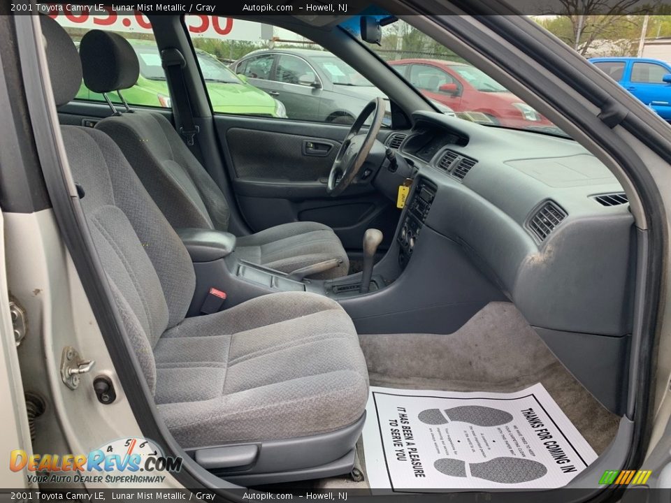 2001 Toyota Camry LE Lunar Mist Metallic / Gray Photo #12