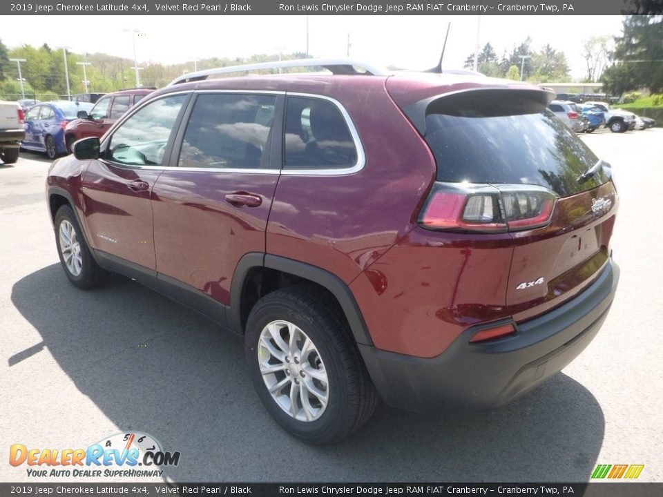 2019 Jeep Cherokee Latitude 4x4 Velvet Red Pearl / Black Photo #4