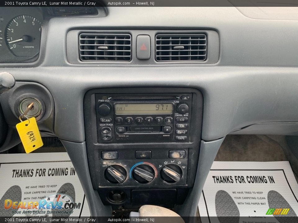 2001 Toyota Camry LE Lunar Mist Metallic / Gray Photo #14