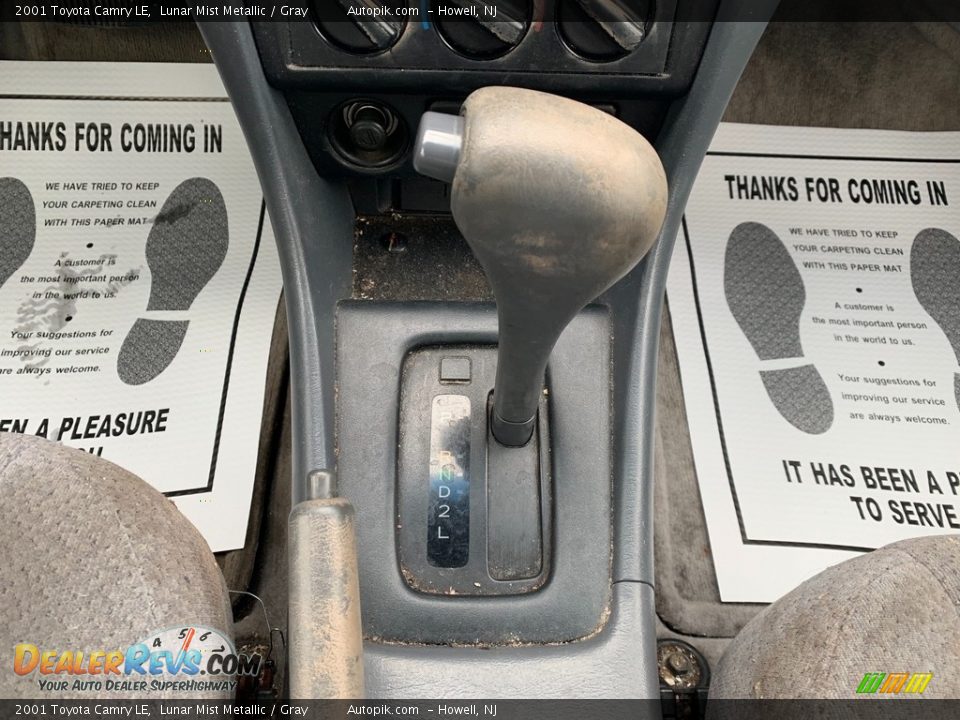 2001 Toyota Camry LE Lunar Mist Metallic / Gray Photo #16