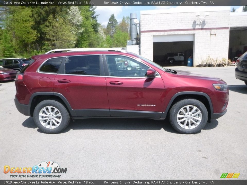 2019 Jeep Cherokee Latitude 4x4 Velvet Red Pearl / Black Photo #7