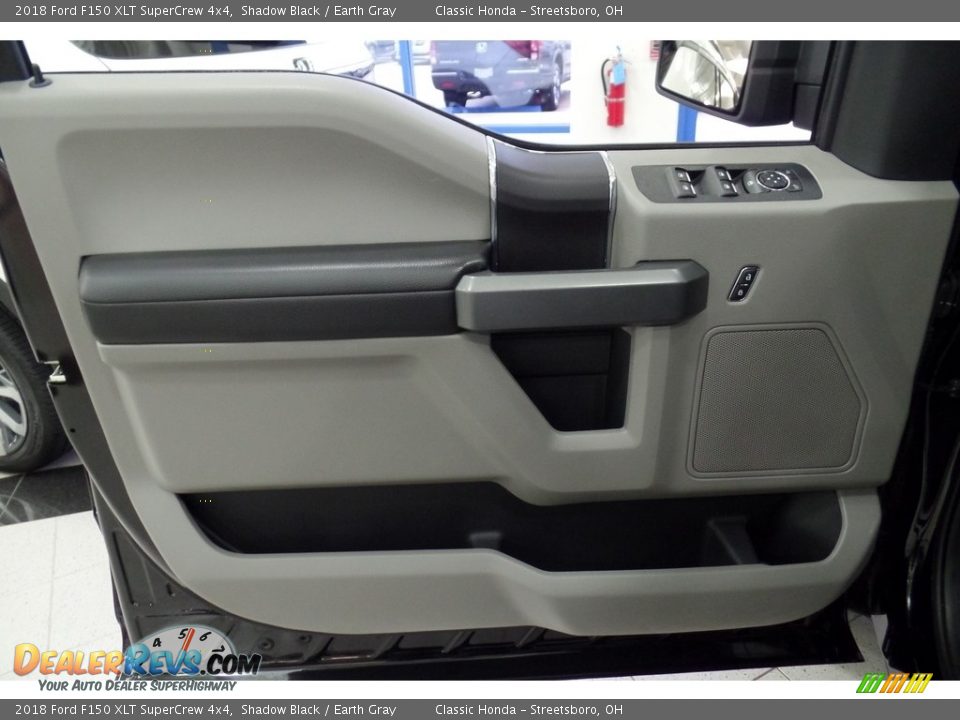 2018 Ford F150 XLT SuperCrew 4x4 Shadow Black / Earth Gray Photo #24