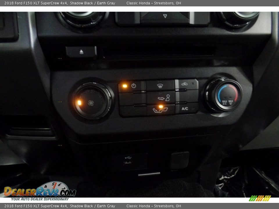 2018 Ford F150 XLT SuperCrew 4x4 Shadow Black / Earth Gray Photo #31