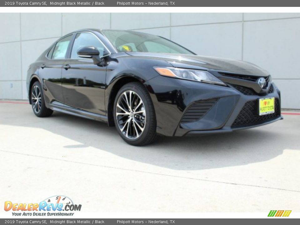 2019 Toyota Camry SE Midnight Black Metallic / Black Photo #2