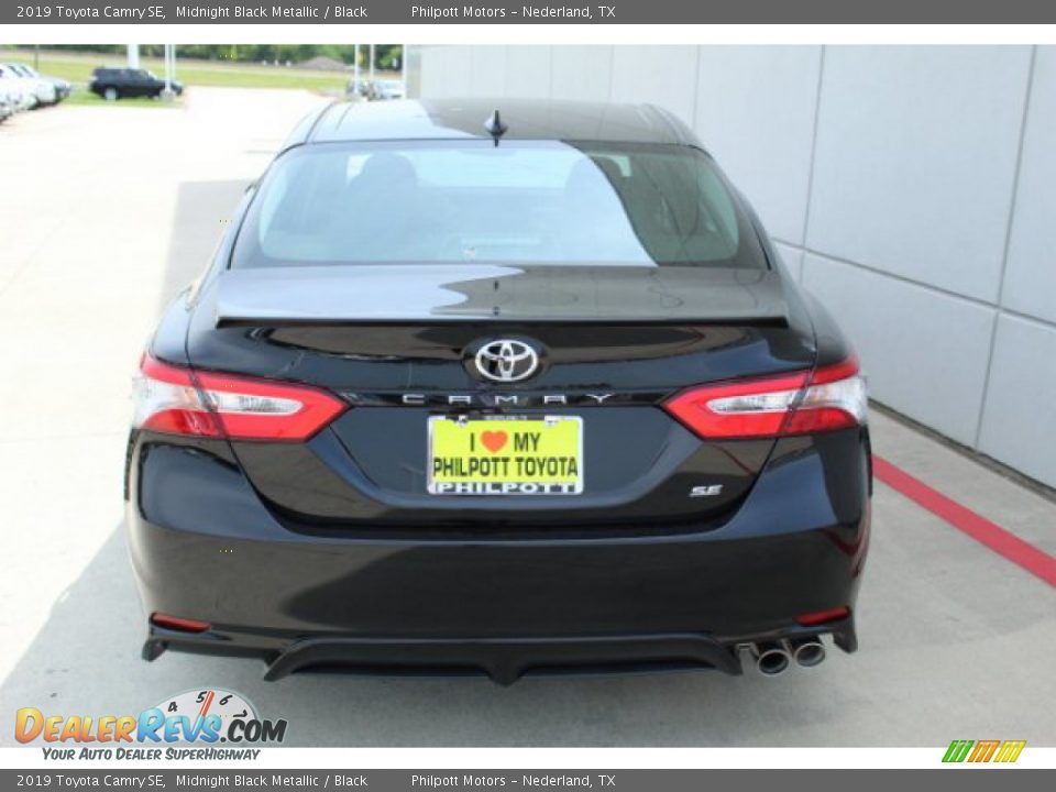 2019 Toyota Camry SE Midnight Black Metallic / Black Photo #7