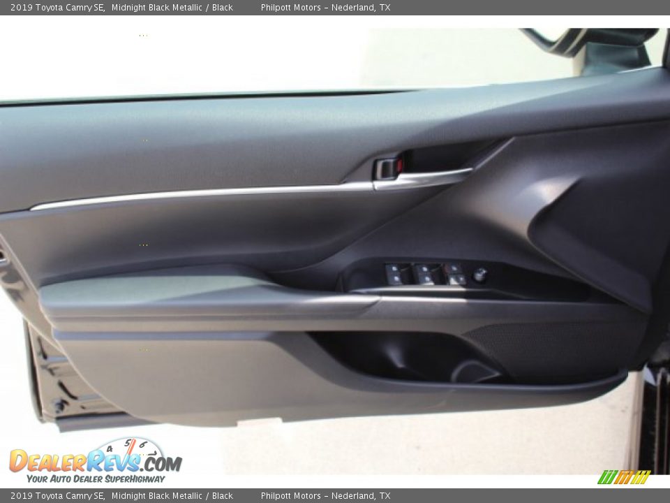 2019 Toyota Camry SE Midnight Black Metallic / Black Photo #9