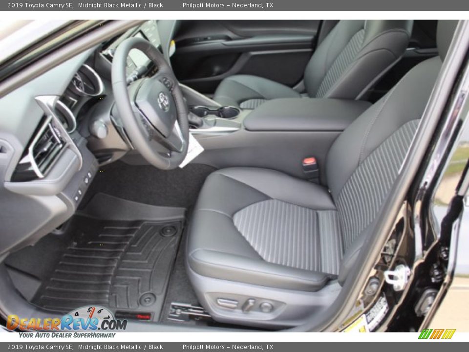 2019 Toyota Camry SE Midnight Black Metallic / Black Photo #10