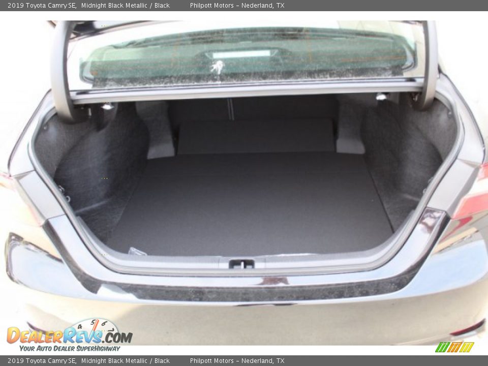 2019 Toyota Camry SE Midnight Black Metallic / Black Photo #21