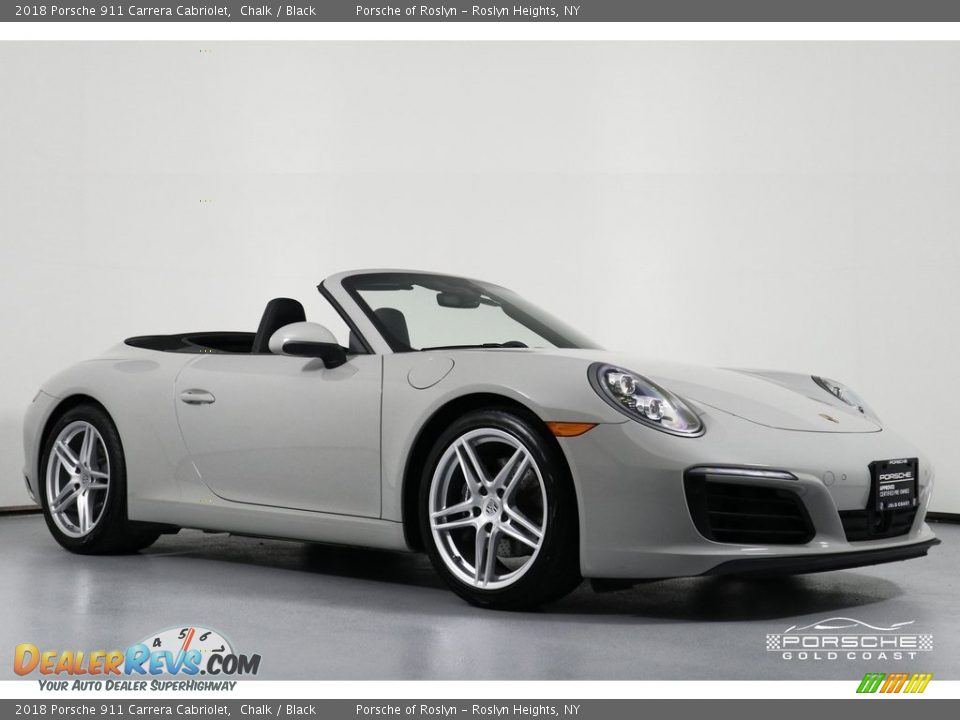 Front 3/4 View of 2018 Porsche 911 Carrera Cabriolet Photo #1