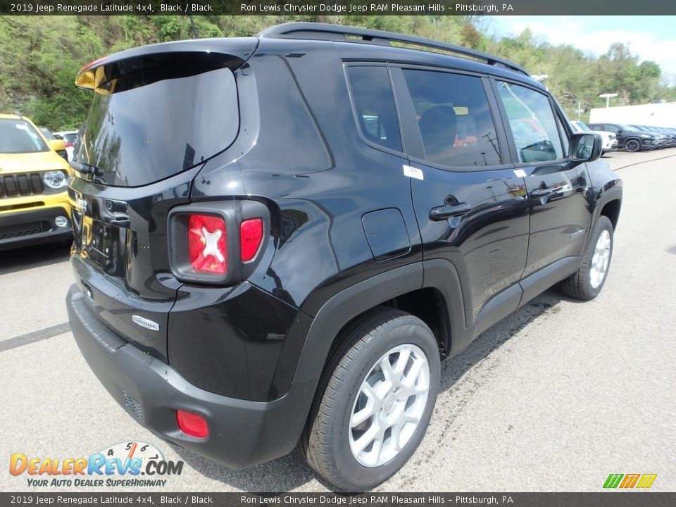 2019 Jeep Renegade Latitude 4x4 Black / Black Photo #6
