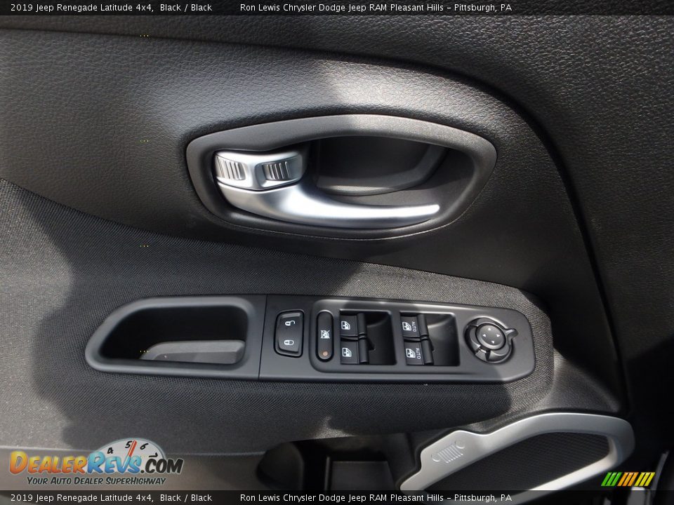 2019 Jeep Renegade Latitude 4x4 Black / Black Photo #14