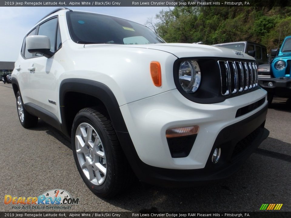 2019 Jeep Renegade Latitude 4x4 Alpine White / Black/Ski Grey Photo #8