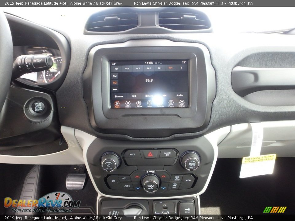 2019 Jeep Renegade Latitude 4x4 Alpine White / Black/Ski Grey Photo #17