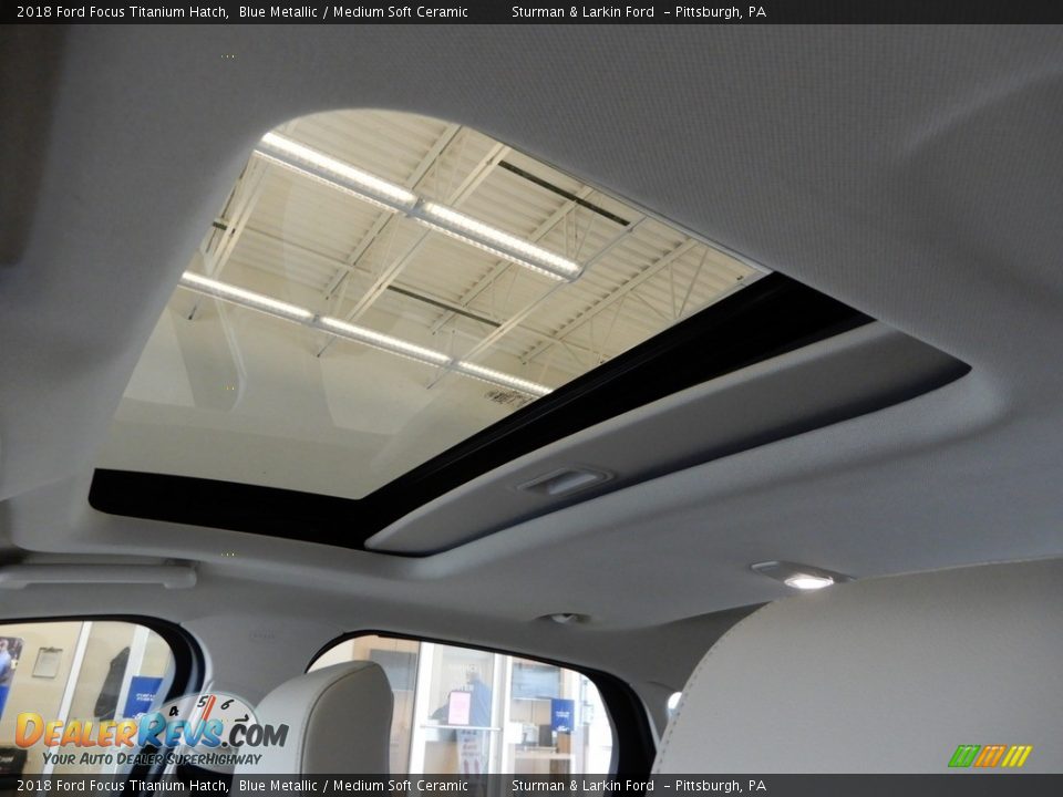 2018 Ford Focus Titanium Hatch Blue Metallic / Medium Soft Ceramic Photo #21