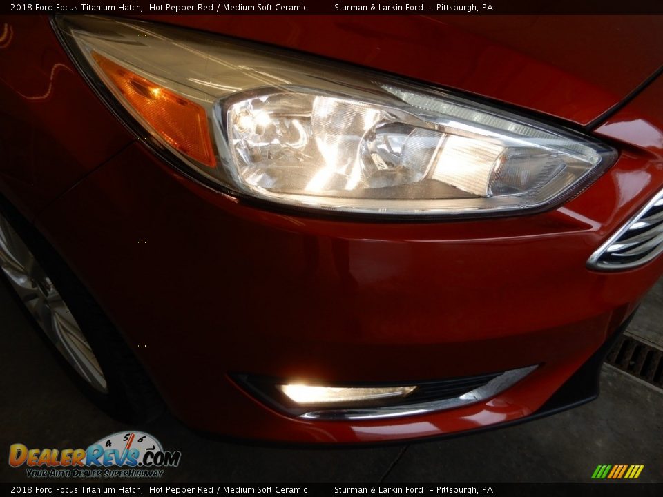 2018 Ford Focus Titanium Hatch Hot Pepper Red / Medium Soft Ceramic Photo #2