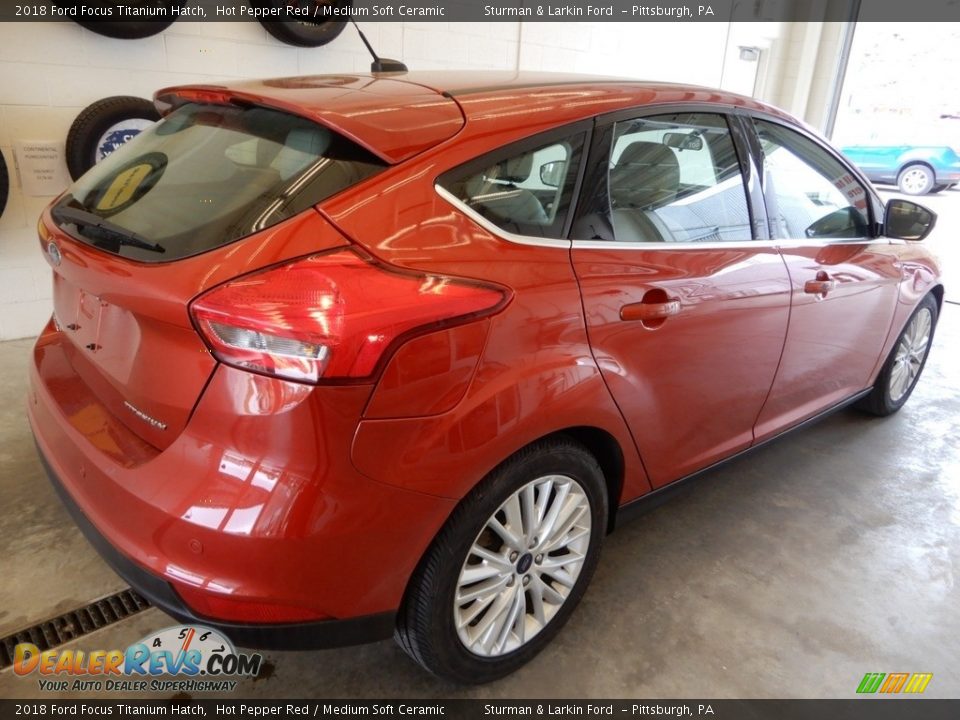 2018 Ford Focus Titanium Hatch Hot Pepper Red / Medium Soft Ceramic Photo #4