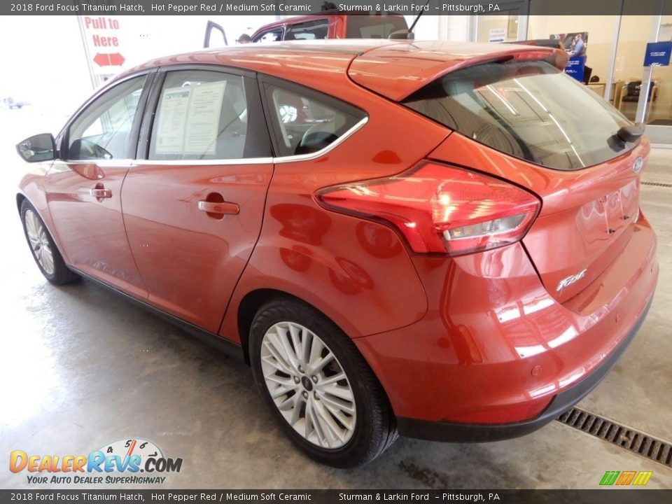 2018 Ford Focus Titanium Hatch Hot Pepper Red / Medium Soft Ceramic Photo #8