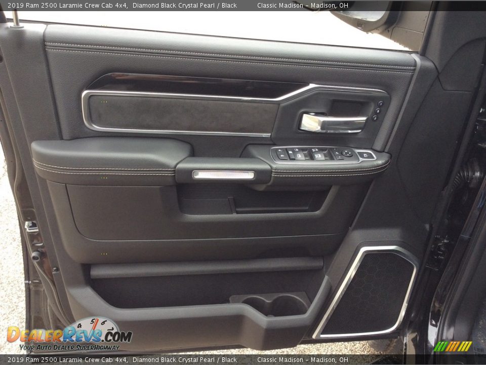 2019 Ram 2500 Laramie Crew Cab 4x4 Diamond Black Crystal Pearl / Black Photo #9