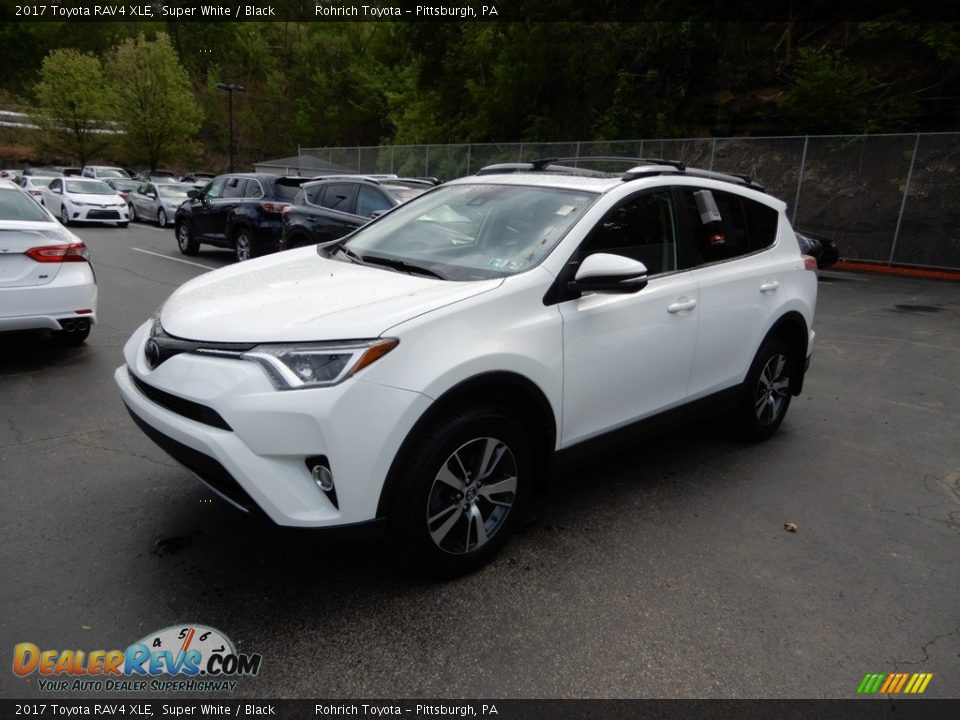 2017 Toyota RAV4 XLE Super White / Black Photo #3