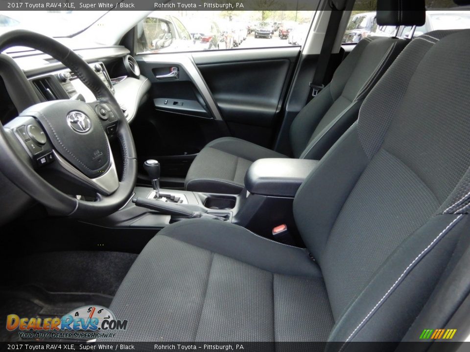 2017 Toyota RAV4 XLE Super White / Black Photo #6